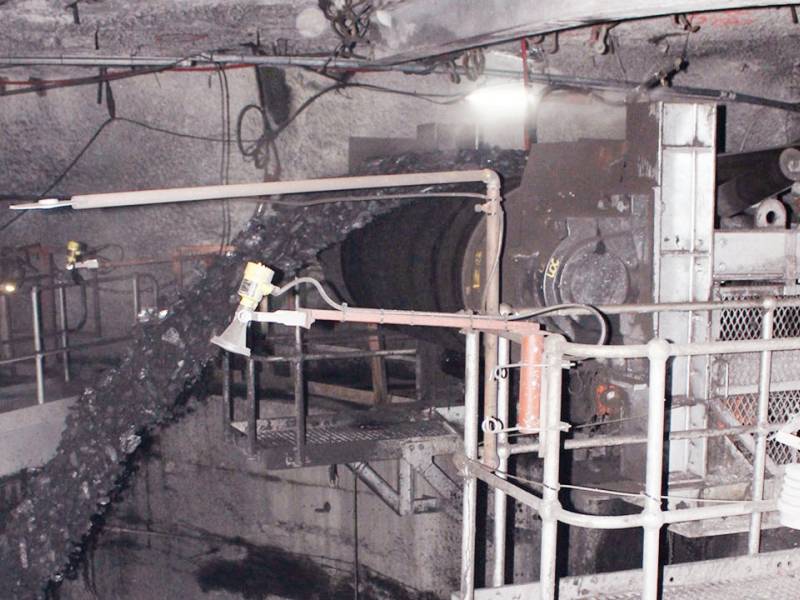 <a href=/conveyors/underground-coal-mining-conveyor-belt.html class=infotextkey>underground coal <a href=/conveyor-applications/mineral-ore-mining-conveyor-belt-system.html class=infotextkey>mining conveyor</a> belt</a> System Machine