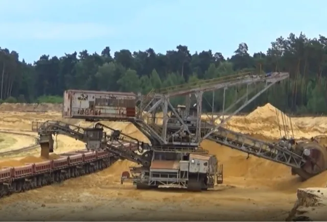 excavadora y recuperadora de rueda de cangilones