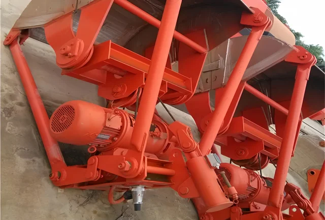 Low Hopper Feeder