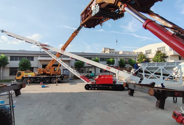 KTB HF Series Tracked Mobile Hopper Feeder