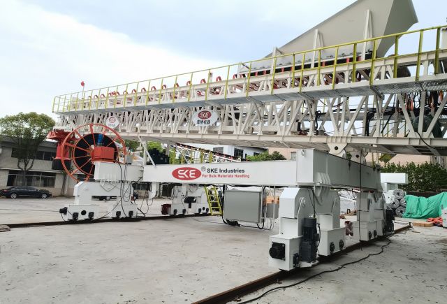 Rail-mounted Ship Loader