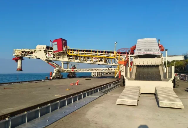 Rail-mounted Ship Loader