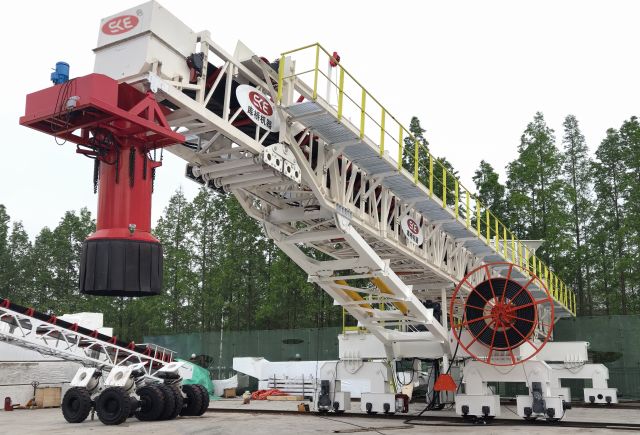 Rail-mounted Ship Loader