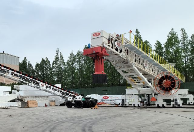 Rail-mounted Ship Loader